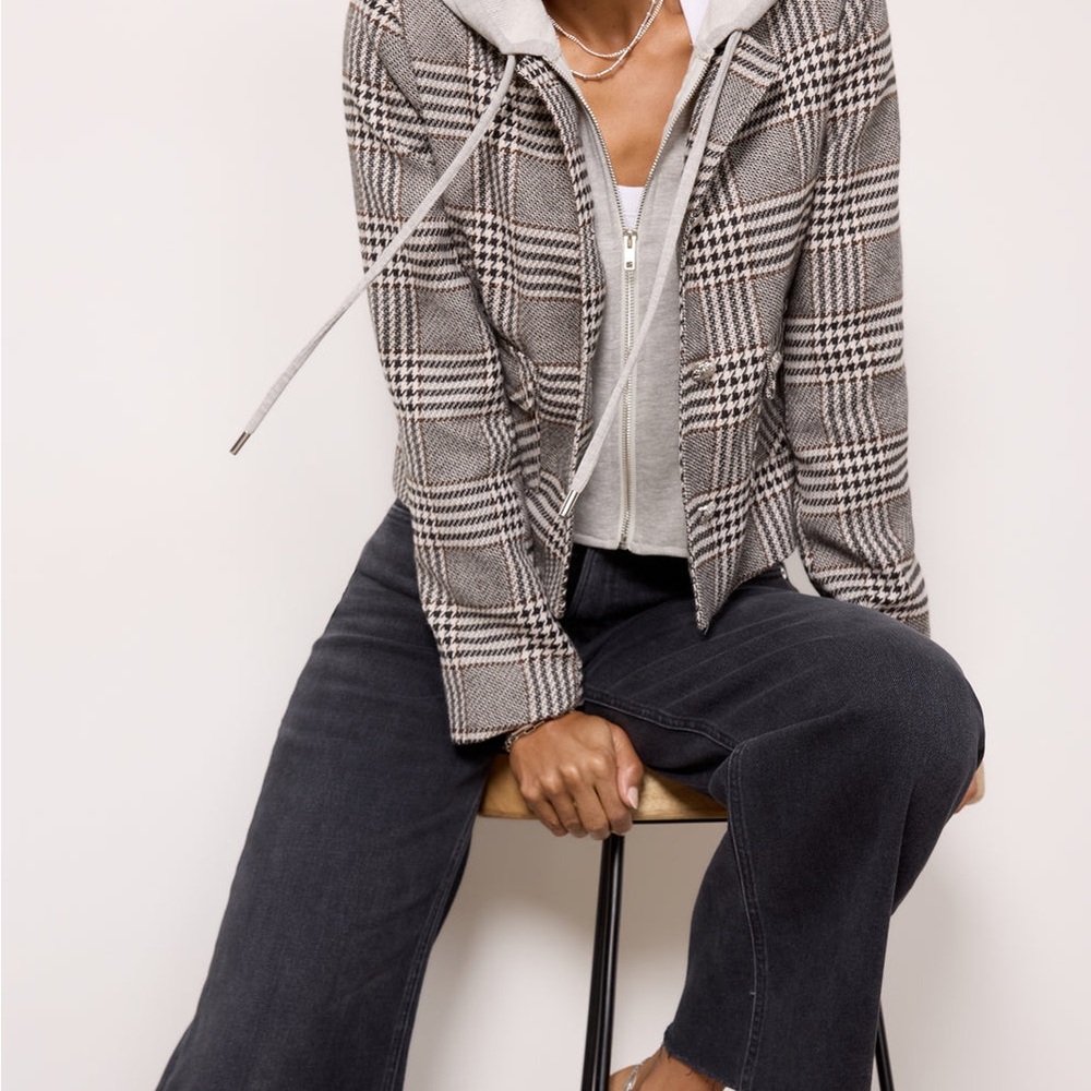 Evereve Black and White Plaid Blazer